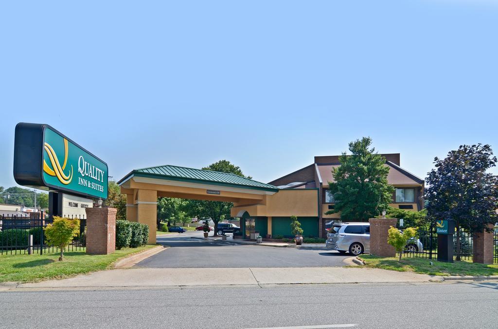 Quality Inn & Suites Coliseum Greensboro Exterior photo